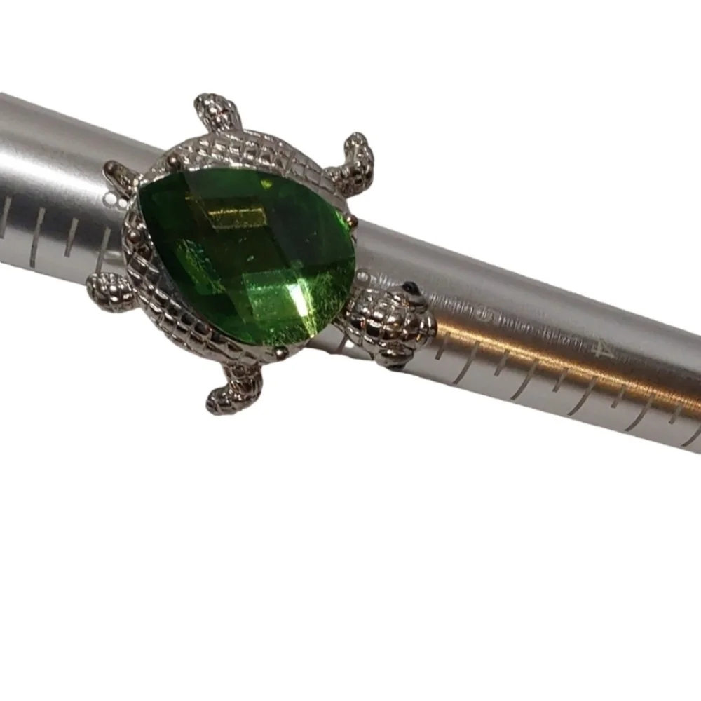 TURTLE GREEN & SILVER‎ FINGER RING SIZE 7